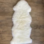 Dekorations- und Sitz Fell Merino verlängert mit Fuss schlicht in naturweiss und platin