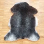 Dekorations und Sitz Fell vom Merino Mix Schaf in grau meliert mit weißem Rand einzigartig