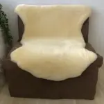 Großes breites Schaffell Bettauflage